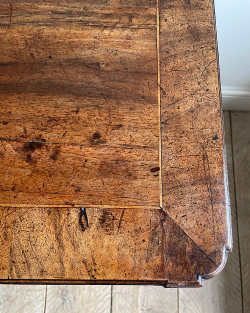 EARLY GEORGIAN WALNUT LOWBOY - ADDITIONAL PHOTO 7
