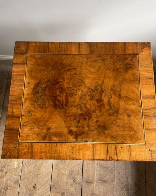 CHARMING SMALL ITALIAN WALNUT WORK TABLE - ADDITIONAL PHOTO 6