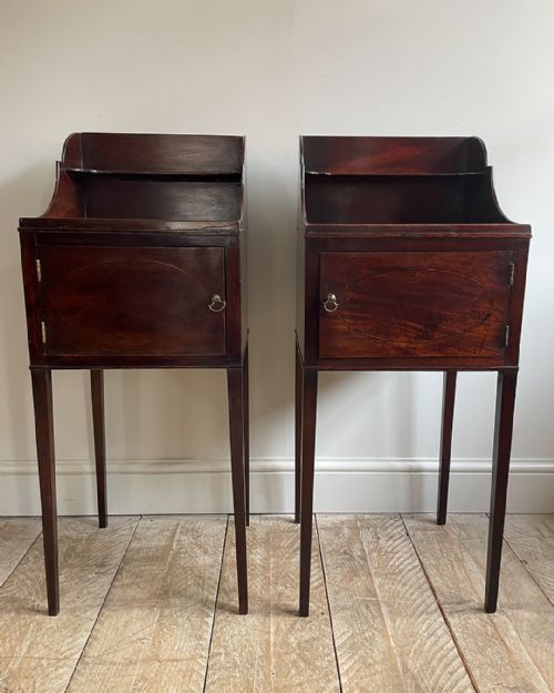 PAIR OF ELEGANT GEORGIAN MAHOGANY POT CUPBOARDS - ADDITIONAL PHOTO 3