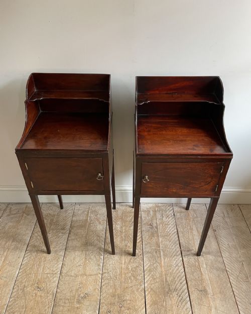 PAIR OF ELEGANT GEORGIAN MAHOGANY POT CUPBOARDS - ADDITIONAL PHOTO 4