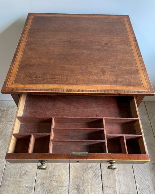 LOVELY QUALITY REGENCY MAHOGANY WORK TABLE - ADDITIONAL PHOTO 6