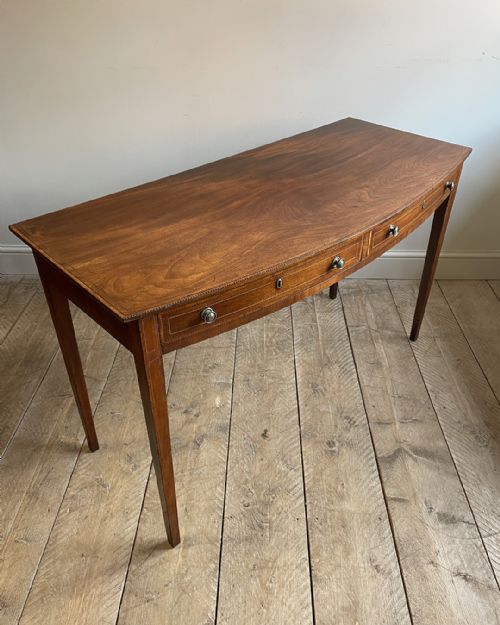ELEGANT MAHOGANY BOWFRONT SIDE TABLE - ADDITIONAL PHOTO 1