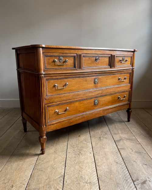 18th century french provincial cherrywood commode - CATEGORY: ANTIQUE CHEST OF DRAWERS - DATED 18TH CENTURY