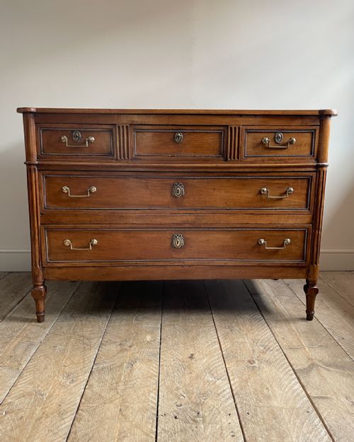 18TH CENTURY FRENCH PROVINCIAL CHERRYWOOD COMMODE - ADDITIONAL PHOTO 3