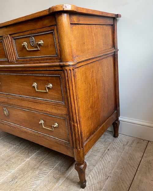 18TH CENTURY FRENCH PROVINCIAL CHERRYWOOD COMMODE - ADDITIONAL PHOTO 5