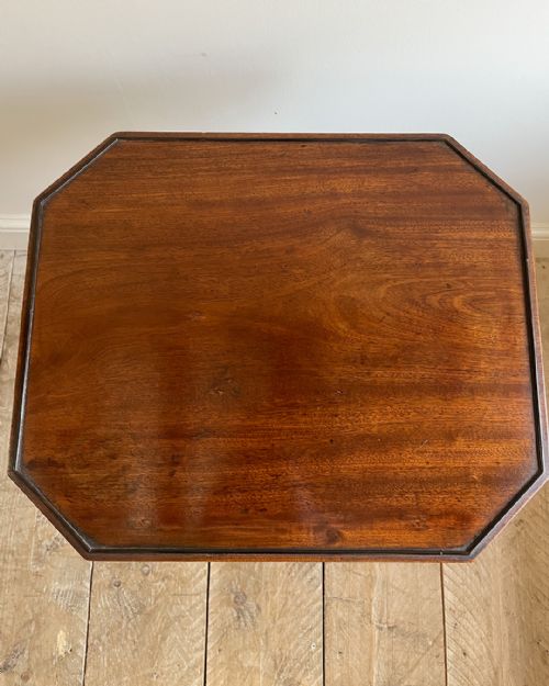 ELEGANT GEORGIAN MAHOGANY READING TABLE - ADDITIONAL PHOTO 5