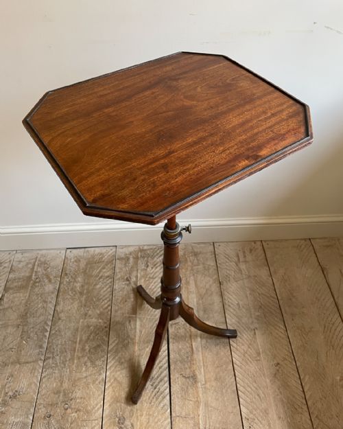 ELEGANT GEORGIAN MAHOGANY READING TABLE - ADDITIONAL PHOTO 6