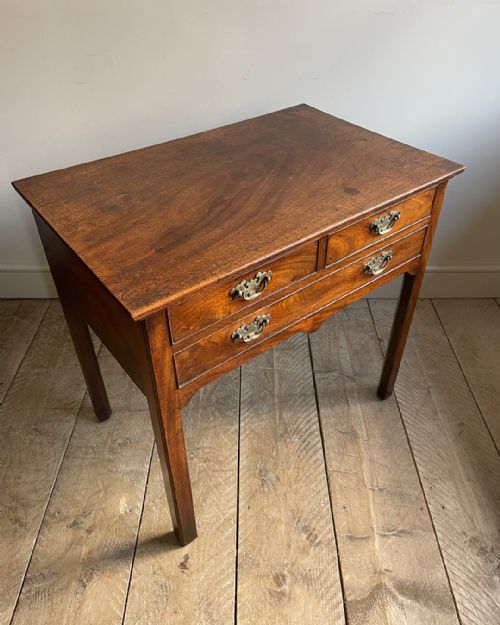 LOVELY UNTOUCHED GEORGIAN MAHOGANY LOWBOY - ADDITIONAL PHOTO 1