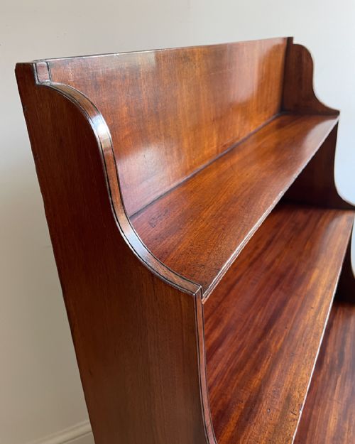 FINE QUALITY REGENCY MAHOGANY WATERFALL BOOKCASE - ADDITIONAL PHOTO 3