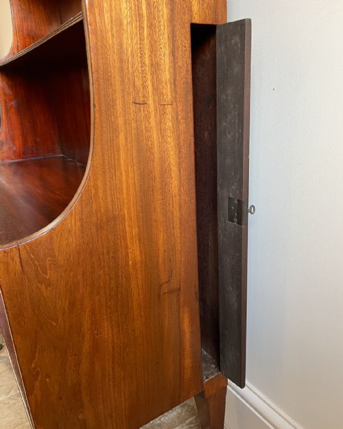 FINE QUALITY REGENCY MAHOGANY WATERFALL BOOKCASE - ADDITIONAL PHOTO 7
