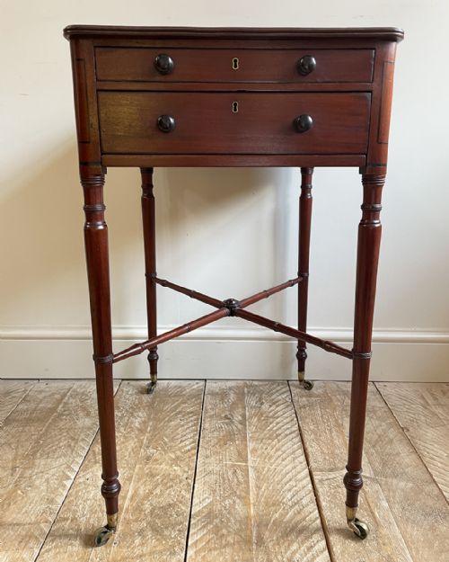 ELEGANT REGENCY MAHOGANY WORK TABLE - ADDITIONAL PHOTO 5