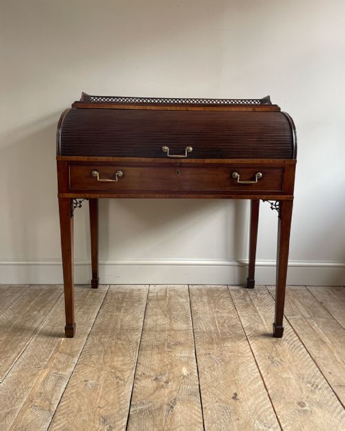 FINE QUALITY GEORGIAN MAHOGANY ROLL TOP DESK - ADDITIONAL PHOTO 4