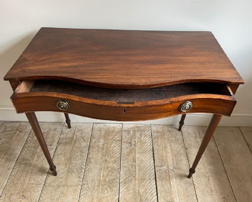 ELEGANT GEORGE III SERPENTINE MAHOGANY SIDE TABLE - ADDITIONAL PHOTO 5