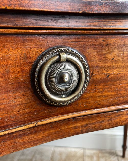 ELEGANT GEORGE III SERPENTINE MAHOGANY SIDE TABLE - ADDITIONAL PHOTO 8