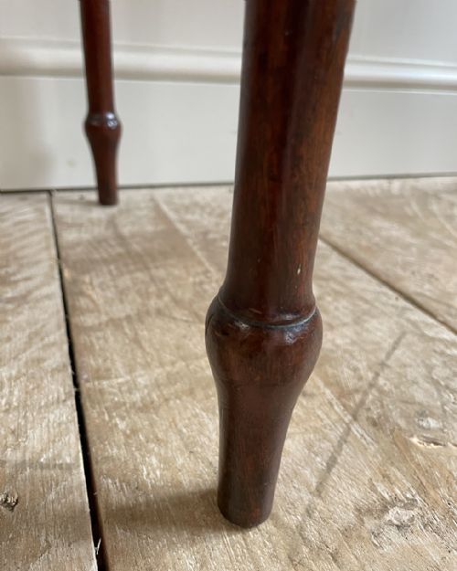 ELEGANT GEORGE III SERPENTINE MAHOGANY SIDE TABLE - ADDITIONAL PHOTO 9