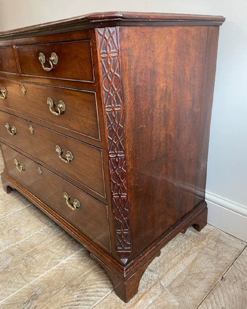 FINE QUALITY GEORGIAN MAHOGANY CHEST OF DRAWERS - ADDITIONAL PHOTO 6