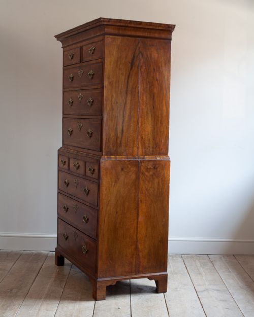 BEAUTIFUL SMALL WALNUT CHEST ON CHEST OF LOVELY GOLDEN COLOUR - ADDITIONAL PHOTO 4