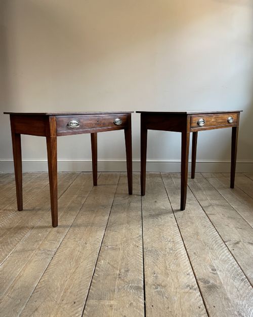 PAIR OF GEORGIAN SIDE TABLES IN GOLDEN MAHOGANY - ADDITIONAL PHOTO 2