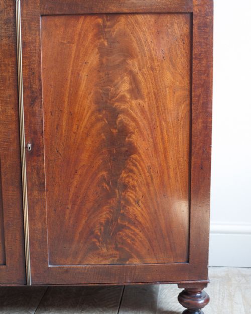 CHARMING MAHOGANY BOOKCASE CABINET - ADDITIONAL PHOTO 3
