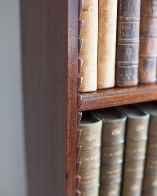 CHARMING MAHOGANY BOOKCASE CABINET - ADDITIONAL PHOTO 5