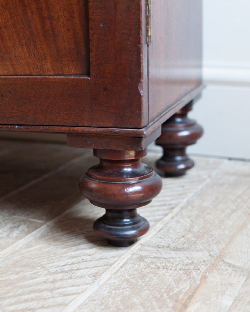 CHARMING MAHOGANY BOOKCASE CABINET - ADDITIONAL PHOTO 6