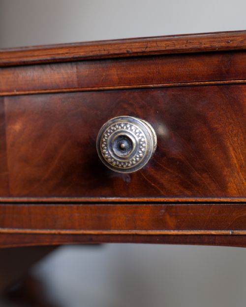 GEORGIAN MAHOGANY DRESSING TABLE - ADDITIONAL PHOTO 2
