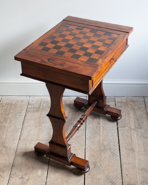 FINE LATE REGENCY ROSEWOOD GAMES TABLE - ADDITIONAL PHOTO 3