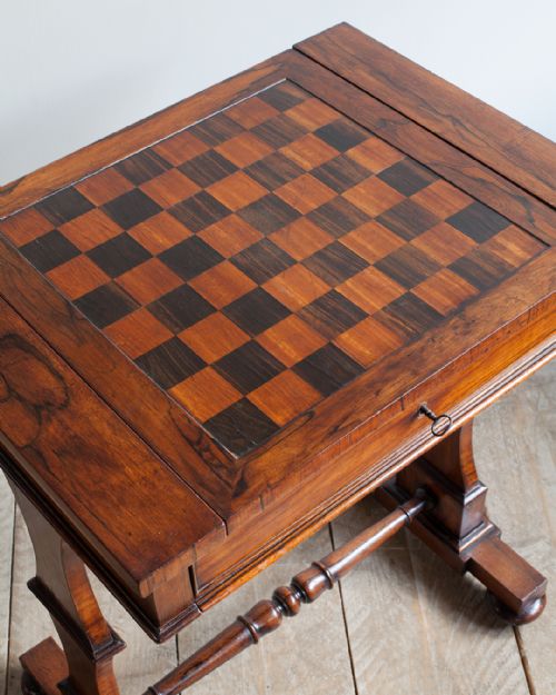 FINE LATE REGENCY ROSEWOOD GAMES TABLE - ADDITIONAL PHOTO 5