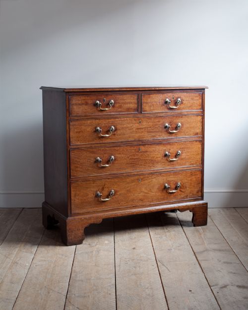 george iii mahogany chest of drawers - CATEGORY: ANTIQUE CHEST OF DRAWERS - DATED GEORGIAN
