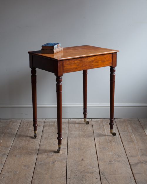 charming william iv mahogany side table - CATEGORY: ANTIQUE TABLES - DATED 19TH CENTURY