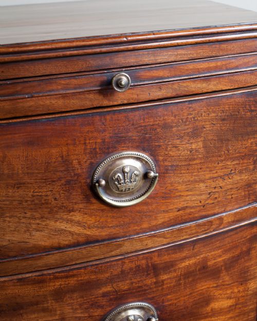 GEORGIAN MAHOGANY BOWFRONT CHEST OF DRAWERS - ADDITIONAL PHOTO 6