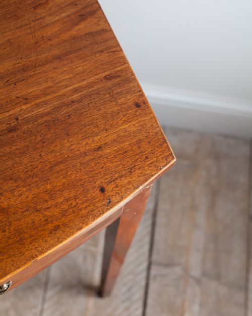 GEORGIAN MAHOGANY BOWFRONT SIDE TABLE - ADDITIONAL PHOTO 4