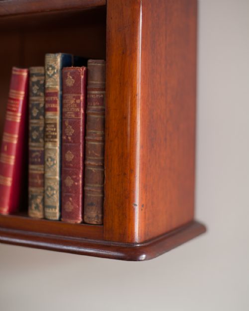 19TH CENTURY MAHOGANY WALL SHELVES - ADDITIONAL PHOTO 3