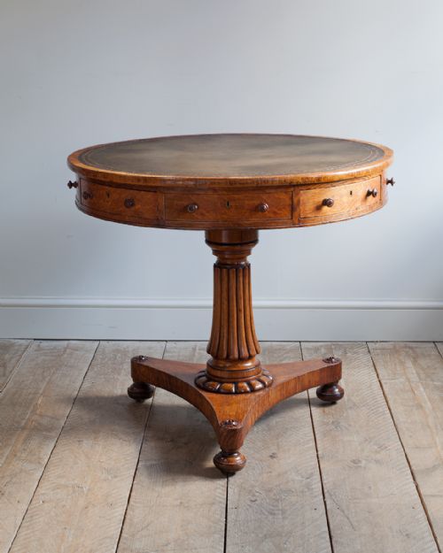 superb william iv oak drum table - CATEGORY: ANTIQUE TABLES - DATED 19TH CENTURY