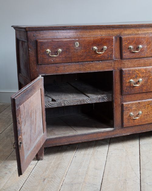 LOVELY EARLY GEORGIAN OAK DRESSER BASE - ADDITIONAL PHOTO 4
