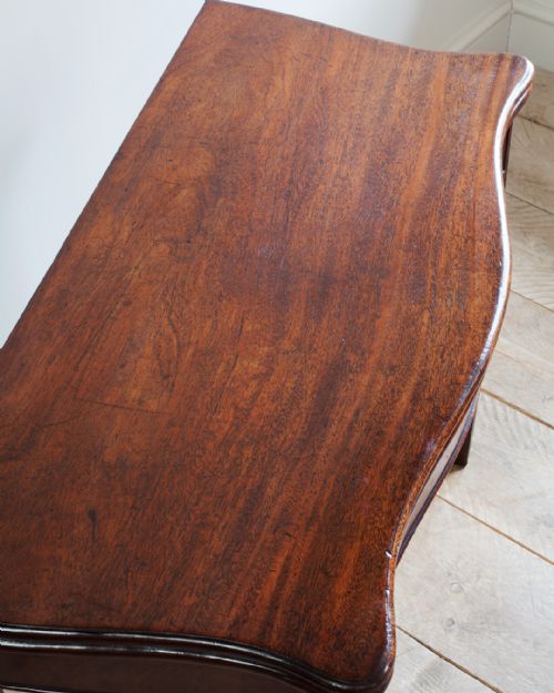 GEORGE III MAHOGANY SERPENTINE CARD TABLE - ADDITIONAL PHOTO 3