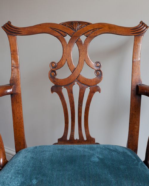 ATTRACTIVE CHIPPENDALE PERIOD MAHOGANY CARVER CHAIR - ADDITIONAL PHOTO 4