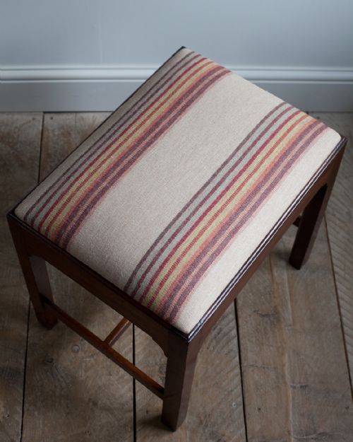 LOVELY GEORGIAN MAHOGANY STOOL - ADDITIONAL PHOTO 1
