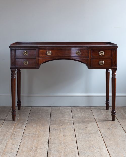 ELEGANT REGENCY MAHOGANY DRESSING TABLE - ADDITIONAL PHOTO 1
