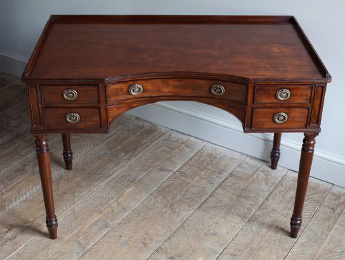 ELEGANT REGENCY MAHOGANY DRESSING TABLE - ADDITIONAL PHOTO 4