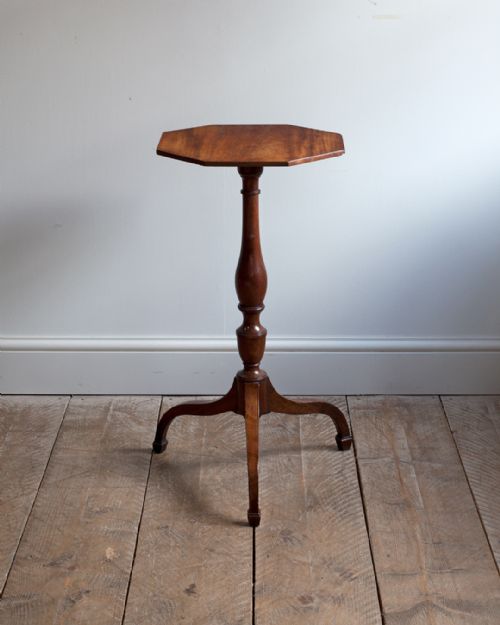 regency mahogany tripod table - CATEGORY: ANTIQUE TABLES - DATED 19TH CENTURY