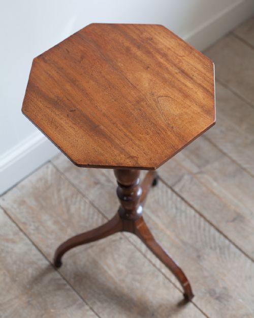REGENCY MAHOGANY TRIPOD TABLE - ADDITIONAL PHOTO 2