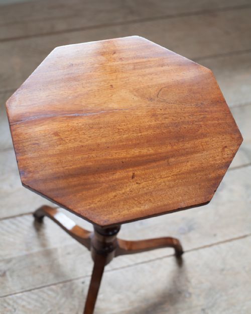 REGENCY MAHOGANY TRIPOD TABLE - ADDITIONAL PHOTO 3