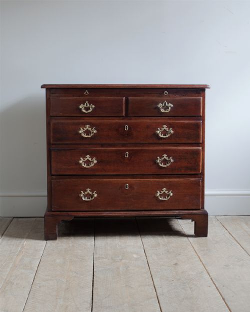 18th century mahogany chest of drawers - CATEGORY: ANTIQUE CHEST OF DRAWERS - DATED 18TH CENTURY