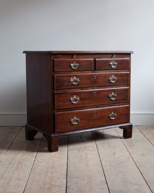 18TH CENTURY MAHOGANY CHEST OF DRAWERS - ADDITIONAL PHOTO 1