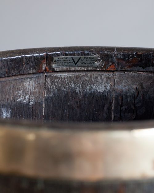 19TH CENTURY BRASS BOUND OAK BARREL - ADDITIONAL PHOTO 5