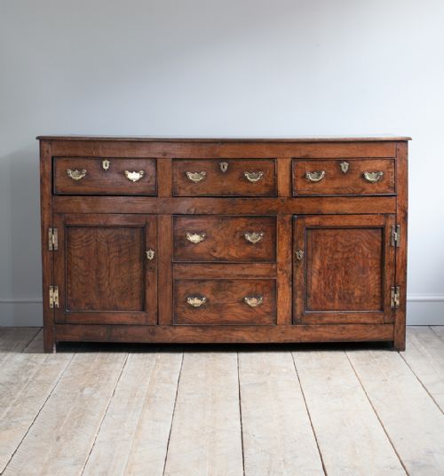 GEORGIAN OAK DRESSER BASE - ADDITIONAL PHOTO 1