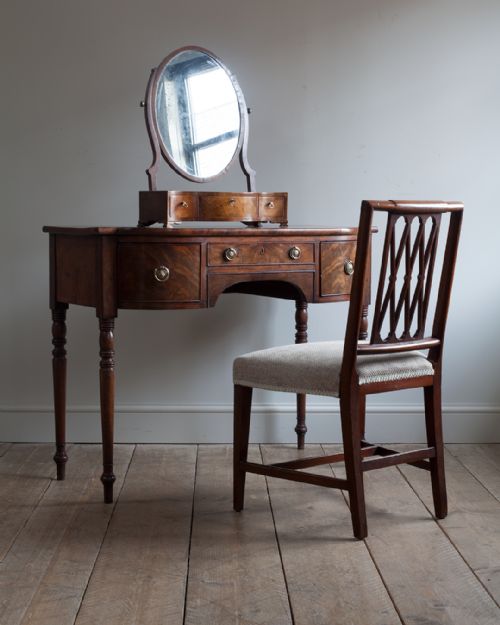 REGENCY MAHOGANY BOWFRONT DRESSING TABLE - ADDITIONAL PHOTO 2