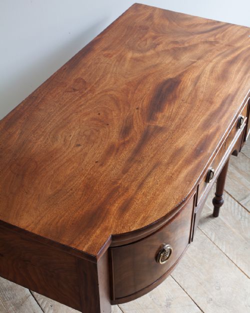 REGENCY MAHOGANY BOWFRONT DRESSING TABLE - ADDITIONAL PHOTO 4