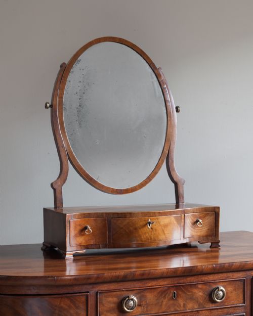 GEORGIAN MAHOGANY SERPENTINE TOILET MIRROR - ADDITIONAL PHOTO 1